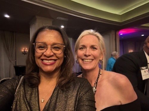 MonicaSmith+Baisden,+'87+and+Amber+Ballard+Dossey,+'95 (1)